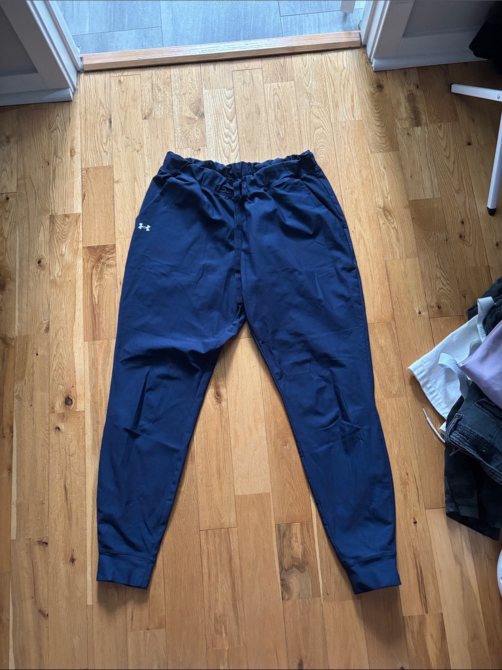 Under Armour women’s  Navy Athletic Joggers